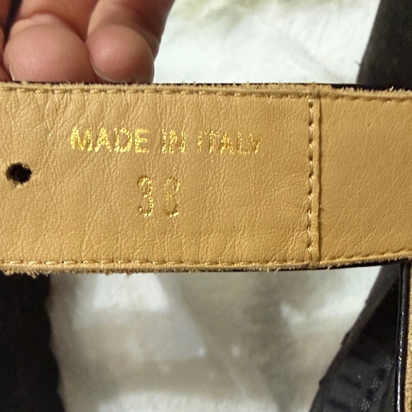 Maison Martin Margiela Black Patent Mary Jane Platform Pumps with Gold Buckle - Picture 3 of 5